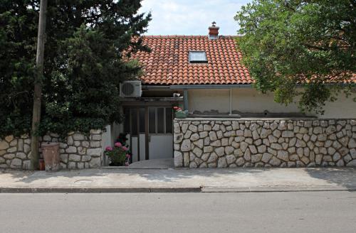  Apartments with a parking space Novi Vinodolski - 5582 in Novi Vinodolski