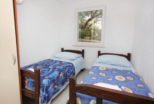 Two-Bedroom Apartment with Terrace and Sea View image 10