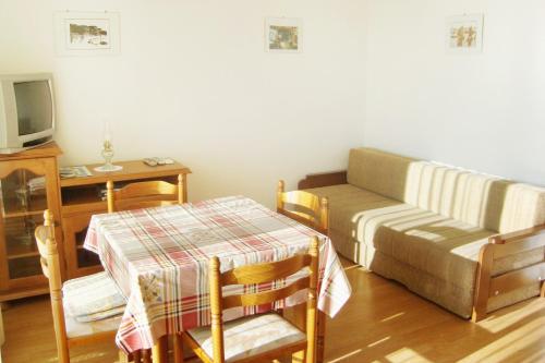 Apartments by the sea Novi Vinodolski - 5591 - image 3