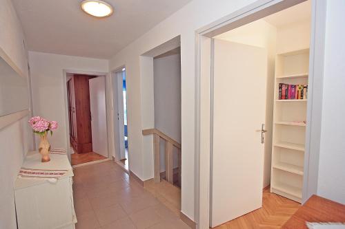 Three-Bedroom Apartment with Terrace image 1