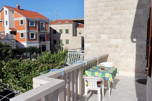 Apartments with parking space Supetar Brac - 5612 - image 4