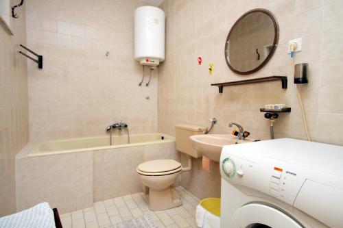 Apartment Postira 5659a - main image
