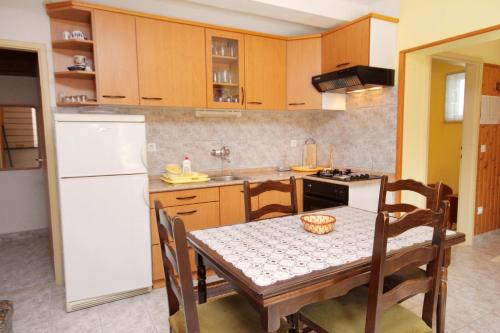 Apartment Postira 5659a - image 6