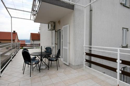 Apartments with parking space Crikvenica - 5553 4