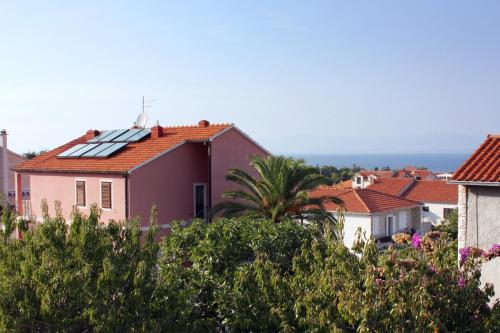 Apartments with parking space Supetar Brac - 5663 - image 3