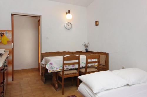 Apartments with a parking space Supetar Brac - 5653 - image 11
