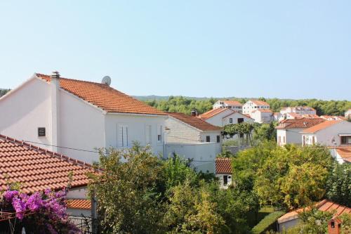 Apartments with a parking space Supetar Brac - 5653 - image 14