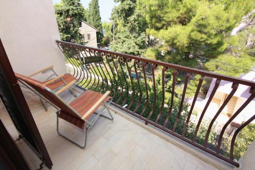 Apartments with parking space Supetar Brac - 5653 - image 2