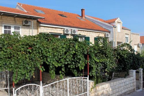  Triple Room Supetar 5658b in Supetar