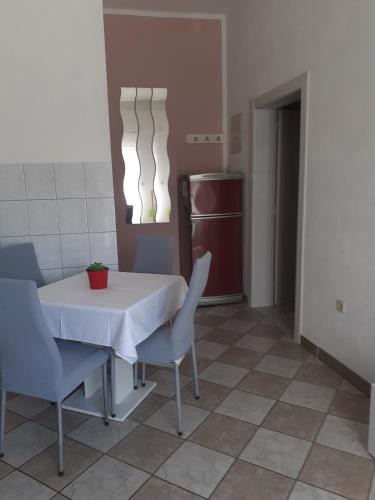 Apartments with a parking space Krk - 5364 - image 4