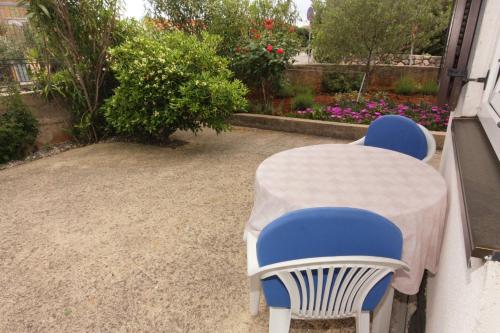 Apartments with a parking space Krk - 5364 - image 6