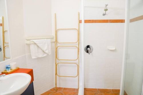 15 Whale Watch Resort + Beach Front + Ducted Air Con + 3 Bed + 2 Bath 15 Whale Watch Resort + Beach Front + Ducted Air Con + 3 Bed + 2 Bath