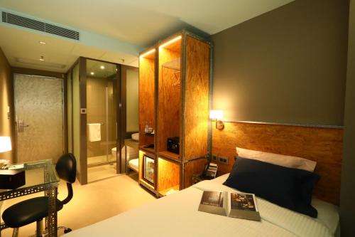 room detail thumbnail 0