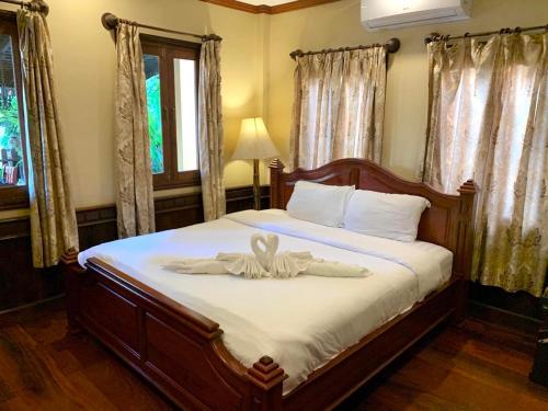 Standard Double Room image 3