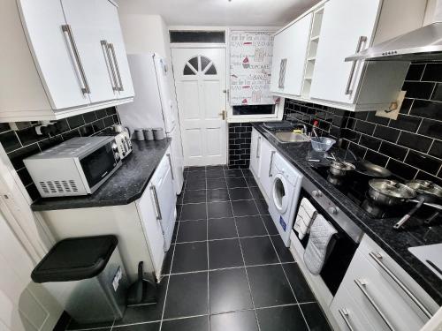*10OR* Setup for your most relaxed & amazing stay + Free Parking + Free Fast WiFi *, Leeds (Foto 10)