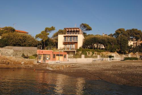  Villa Angolino, Pension in Castiglioncello