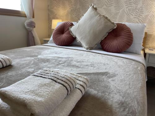 Modern 2-Floor Penthouse with Sea Views - Sleeps 7