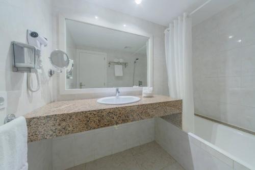 Aparthotel Club Simó - image 4