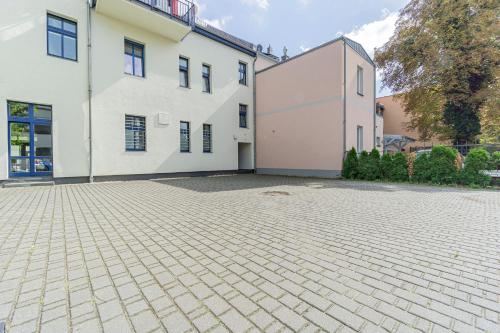 Buitenkant, modernes Apartment - zentral, ruhig, Wlan, Netflix, Küche, Schreibtisch, Parkplatz, Waschtrockner (modernes Apartment - zentral, ruhig, Wlan, Netflix, Kuche, Schreibtisch, Parkplatz, Waschtrockner) in Cottbus