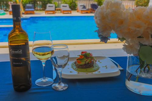 Hotel Perla - main image