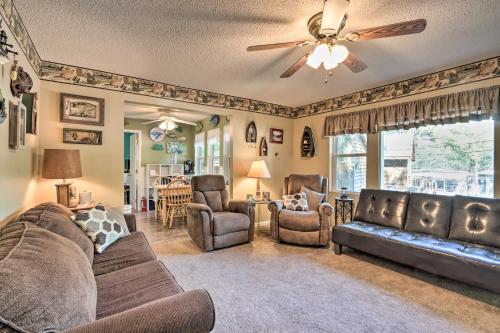 Walk to Waterfront Osage Beach Escape!