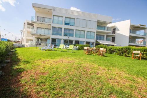 Beachfront Trident, Protaras (foto 10)