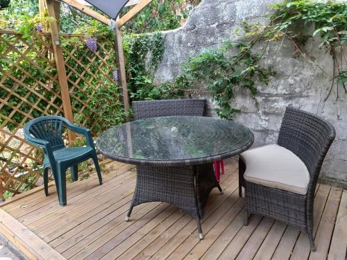 B&B Lillebonne - Le secret de la Glycine - Bed and Breakfast Lillebonne