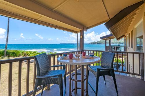 B&B Hanalei - Hanalei Colony Resort J3 - steps to the sand, oceanfront views all around! - Bed and Breakfast Hanalei