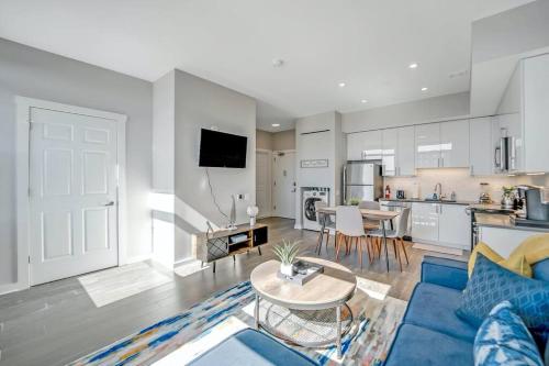 Stylish 1br Unit. Parking. Easy Ride to NYC in Hackensack, USA