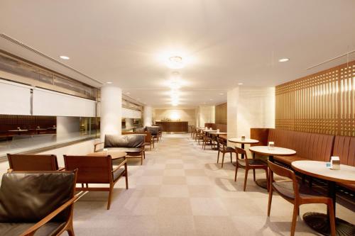 Bar/lounge, Rockwood Hotel & Spa in Ajigasawa