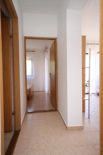 Apartments with a parking space Tribunj Vodice - 6223 - image 8