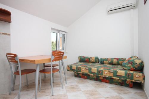 Apartments by the sea Biograd na Moru Biograd - 6222 - image 10