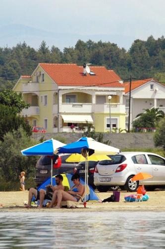  Apartments with a parking space Ljubac, Zadar - 6244 in Ljubač