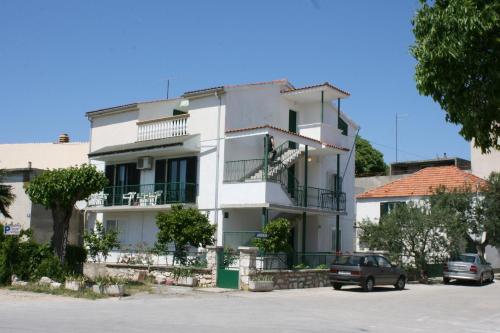Apartments with a parking space Vodice - 6238 - image 6