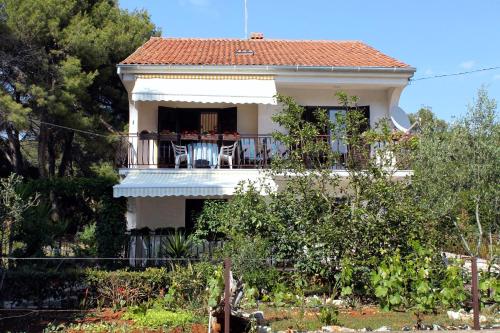  Apartments by the sea Brgulje, Molat - 6241 in Brgulje