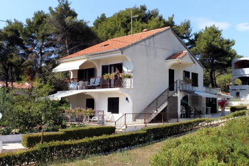  Apartments by the sea Brgulje, Molat - 6241 in Brgulje