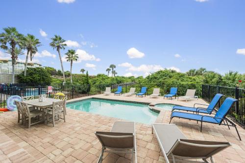 Tiki Tides 7 Bedroom Sleeps 14 Ocean Front Cinnamon Beach Private Pool - image 6