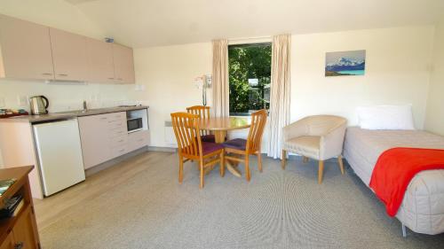 Country Glen Lodge - image 2