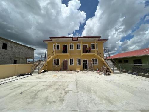 . 4 apartments