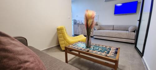 אלאפנדי עם גקוזי in Majdal Shams