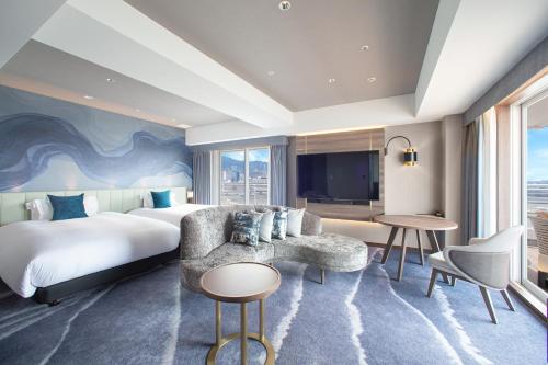Executive Junior Corner Suite South View