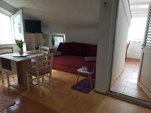 Apartments by the sea Mandre Pag - 6386 - image 2