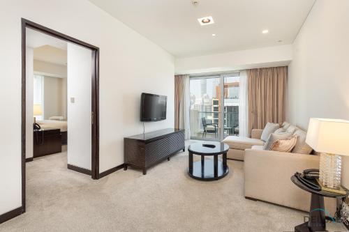 Marina Canal Views 1BR Minutes Away from Marina Mall, The Address Residences, Dubai Marina by Deluxe Holiday Homes, Dubái (foto 6)