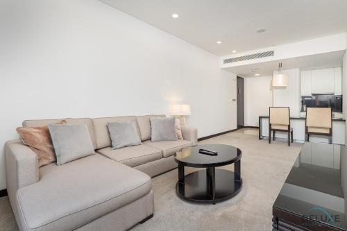 Marina Canal Views 1BR Minutes Away from Marina Mall, The Address Residences, Dubai Marina by Deluxe Holiday Homes, Dubái (foto 3)