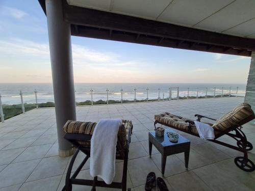 View, Waves of Mercy in Trafalgar