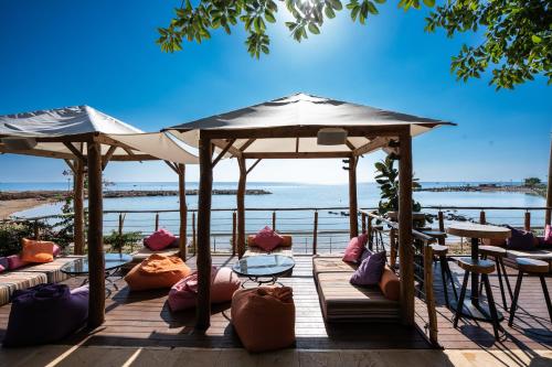 Pub/salon, Golden Coast Beach Hotel in Protaras