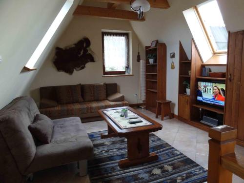 Apartment with Mountain View image 8