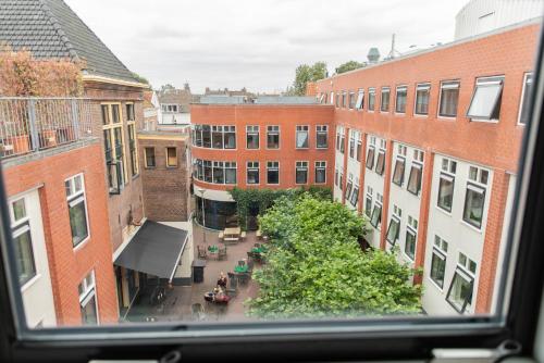 Shower, Hotel The Happy Traveler in Groningen