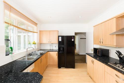 Beautiful 6 bedroom house for 17 guests next to Edgbaston Stadium near สวนสาธารณะแคนนอนฮิลล์