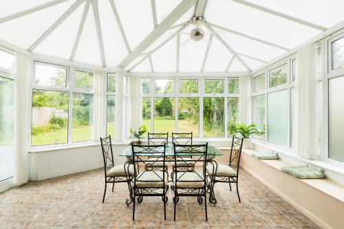 Beautiful 6 bedroom house for 17 guests next to Edgbaston Stadium near สวนสาธารณะแคนนอนฮิลล์